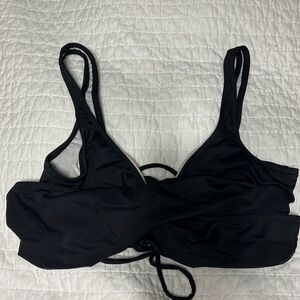 VENUS women’s bathing suit top